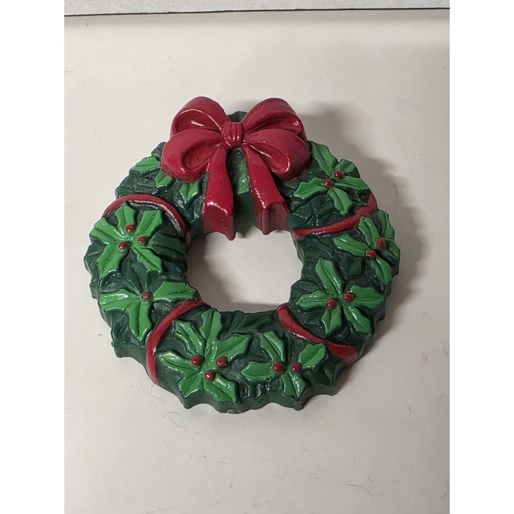 Vtg Russ Christmas Brooch Scarf Pin Wreath Holly & Berries Green Bow Holiday
